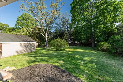 986 Karshick Street, Bohemia, NY 11716 - Photo 15