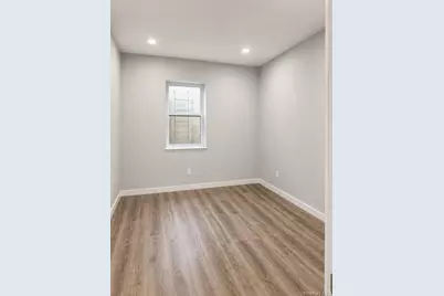 321 Union Avenue, Riverhead, NY 11901 - Photo 13