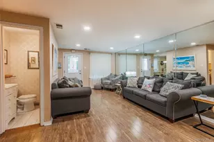 290 Brettonwoods Dr, Coram, NY 11727 - Photo 7
