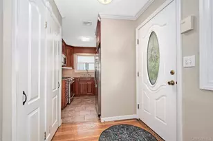 121 Parkview Pl, Mount Kisco, NY 10549 - Photo 5