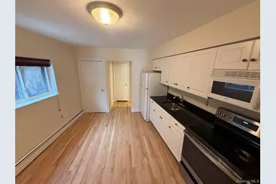 125 C Deer Park Ave, Babylon, NY 11702 - Photo 3