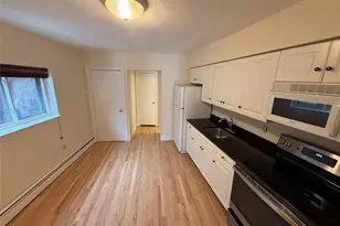 125 C Deer Park Ave, Babylon, NY 11702 - Photo 3