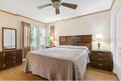 68 Brendon Hill Road, Scarsdale, NY 10583 - Photo 15