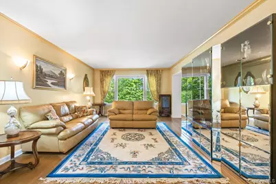 68 Brendon Hill Road, Scarsdale, NY 10583 - Photo 9