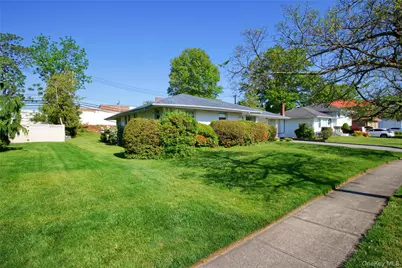 11 Hazelwood Drive, Jericho, NY 11753 - Photo 3
