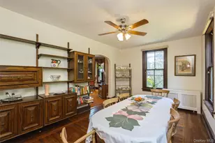 17 Crampton Ave, Great Neck, NY 11023 - Photo 11