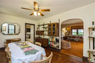 17 Crampton Ave, Great Neck, NY 11023 - Photo 9