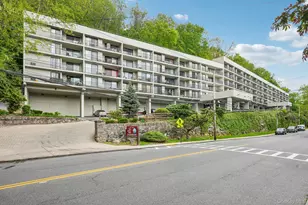 1120 Warburton Ave, Yonkers, NY 10701 - Photo 27