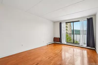 1120 Warburton Avenue #3F, Yonkers, NY 10701 - Photo 7
