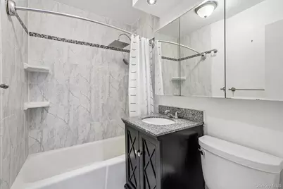 1120 Warburton Avenue #3F, Yonkers, NY 10701 - Photo 11