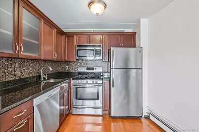 1120 Warburton Avenue #3F, Yonkers, NY 10701 - Photo 5