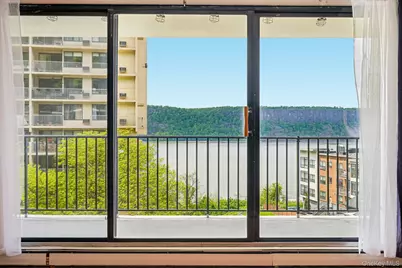 1120 Warburton Avenue #3F, Yonkers, NY 10701 - Photo 7