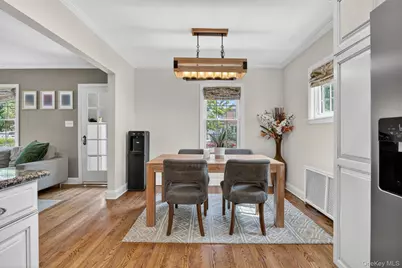 1049 Admont Avenue, Franklin Square, NY 11010 - Photo 9