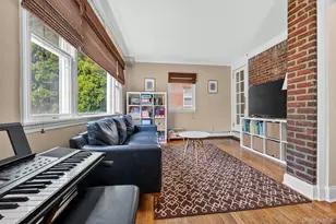 1049 Admont Ave, Franklin Square, NY 11010 - Photo 13