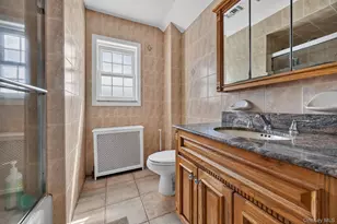 1049 Admont Ave, Franklin Square, NY 11010 - Photo 15