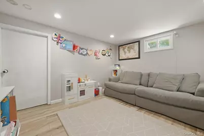 1924 Carroll Avenue, Merrick, NY 11566 - Photo 27