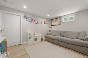 1924 Carroll Ave, Merrick, NY 11566 - Photo 27