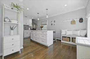 1924 Carroll Ave, Merrick, NY 11566 - Photo 15