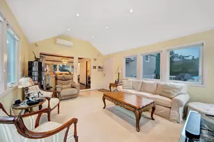321 W Waukena Ave, Oceanside, NY 11572 - Photo 9