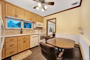 321 W Waukena Ave, Oceanside, NY 11572 - Photo 7