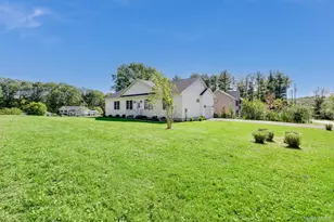200 Sunset Dr, Wappingers Falls, NY 12590 - Photo 3