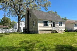 216 Manhattan Ave, Roosevelt, NY 11575 - Photo 3