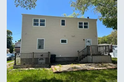 216 Manhattan Avenue, Roosevelt, NY 11575 - Photo 5