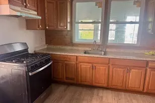 14 Smith St, Middletown, NY 10940 - Photo 3