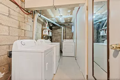 425 First Avenue, Pelham, NY 10803 - Photo 15