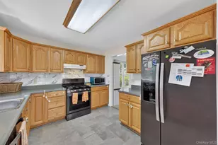 7 North St, Wappingers Falls, NY 12590 - Photo 13