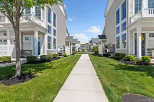 69 Avery Dr S, Center Moriches, NY 11934 - Photo 17