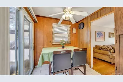 190 Sylvester Street, Westbury, NY 11590 - Photo 7