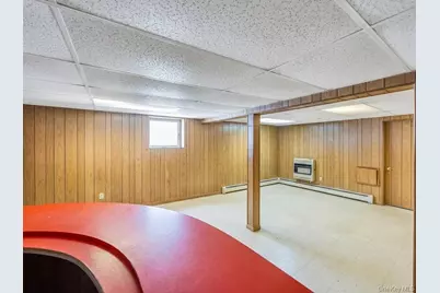 190 Sylvester Street, Westbury, NY 11590 - Photo 17
