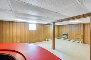 190 Sylvester St, Westbury, NY 11590 - Photo 17