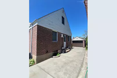 76-37 271st Street, New Hyde Park, NY 11040 - Photo 15