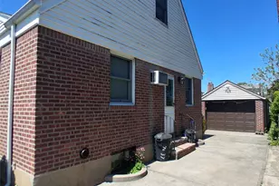 76-37 271st St, New Hyde Park, NY 11040 - Photo 15