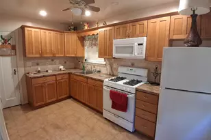 76-37 271st St, New York, NY 11040 - Photo 3