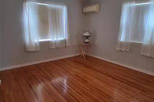 76-37 271st St, New Hyde Park, NY 11040 - Photo 5