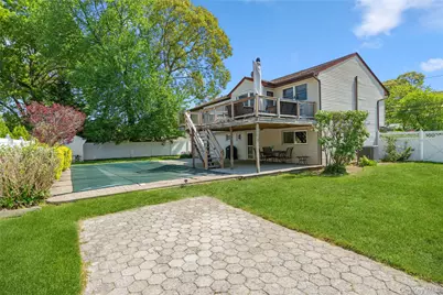 1632 Fairfax Avenue, West Islip, NY 11795 - Photo 23