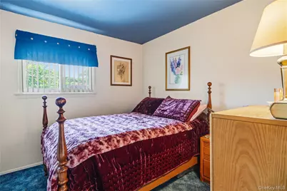 1632 Fairfax Avenue, West Islip, NY 11795 - Photo 9