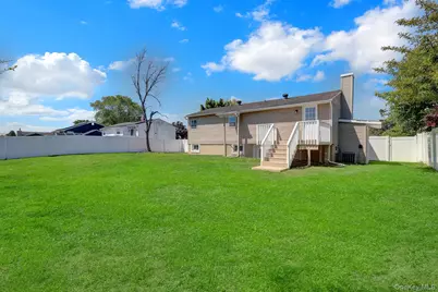 3107 Gull Avenue, Medford, NY 11763 - Photo 17