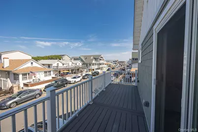 24 Pennsylvania Avenue #Upper, Long Beach, NY 11561 - Photo 15