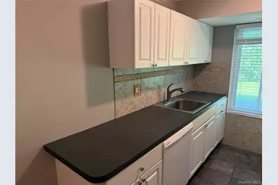 5 Laramie Court #5, Coram, NY 11727 - Photo 9