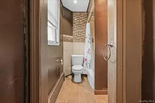 47 Villa Ave, Yonkers, NY 10704 - Photo 17