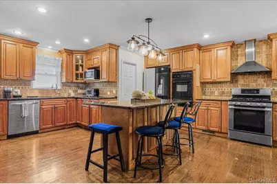 47 Villa Avenue, Yonkers, NY 10704 - Photo 9