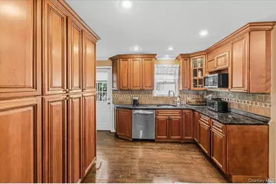 47 Villa Avenue, Yonkers, NY 10704 - Photo 13