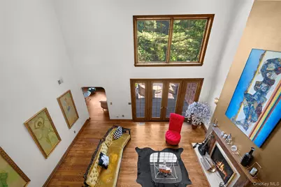 10 Swan Court, Glen Cove, NY 11542 - Photo 21
