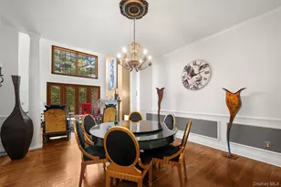 10 Swan Ct, Glen Cove, NY 11542 - Photo 11