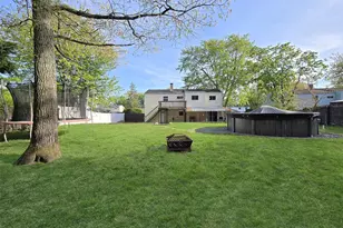 529 Hawkins Rd, Selden, NY 11784 - Photo 21