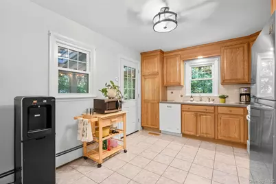 49 Entrance Way, Purdys, NY 10578 - Photo 9